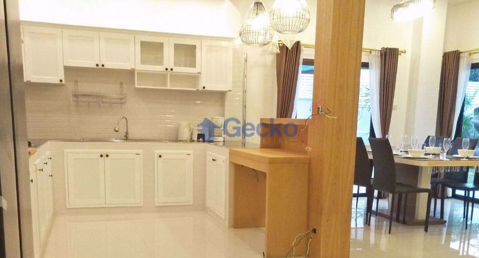 For rent 3 bedrooms house in East Pattaya, Pattaya