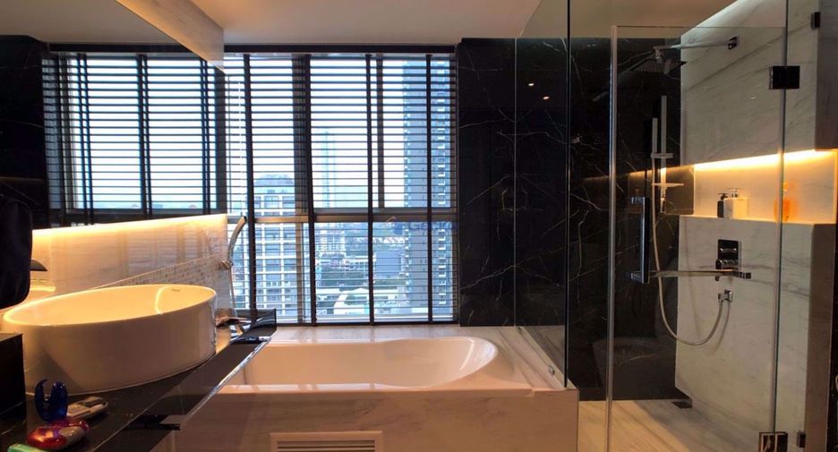 For rent 3 bedrooms condo 