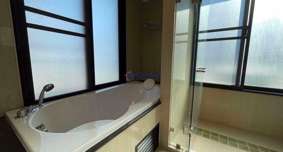 For rent 2 bedrooms condo in Central Pattaya, Pattaya