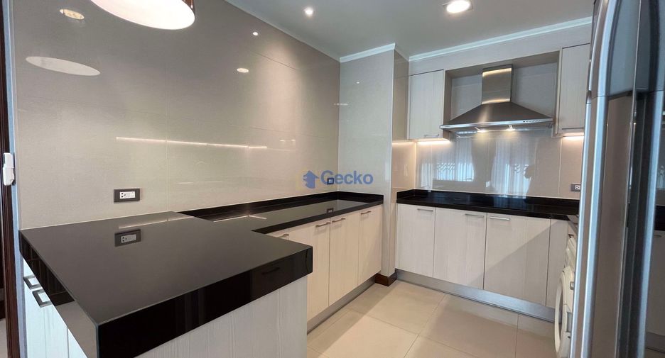 For rent 2 bedrooms condo in Central Pattaya, Pattaya