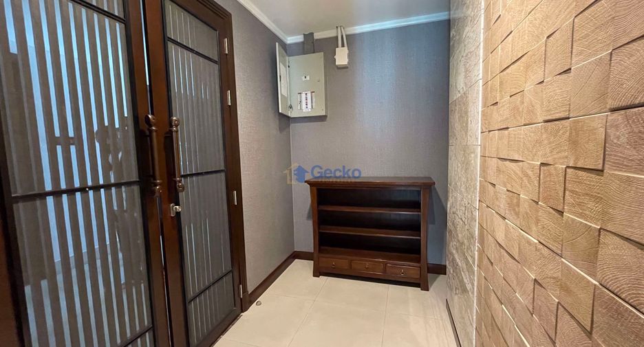 For rent 2 bedrooms condo in Central Pattaya, Pattaya