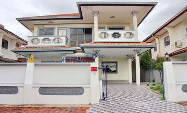 Casa en alquiler de 4 habitaciones en East Pattaya, Pattaya