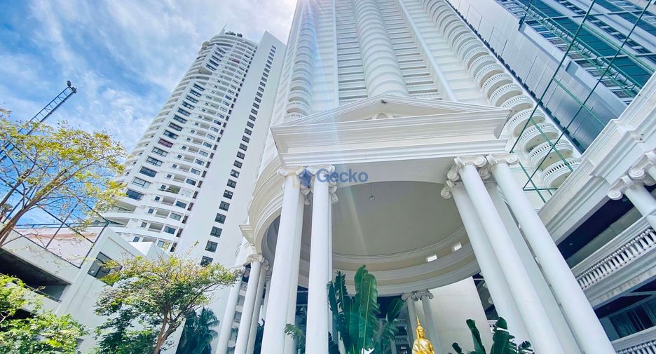 For rent 2 bedrooms condo in North Pattaya, Pattaya