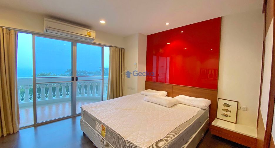 For rent 2 bedrooms condo in North Pattaya, Pattaya
