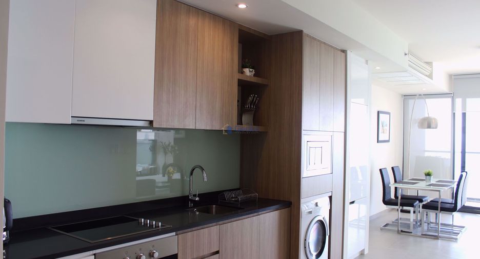 For rent 2 bedrooms condo in North Pattaya, Pattaya