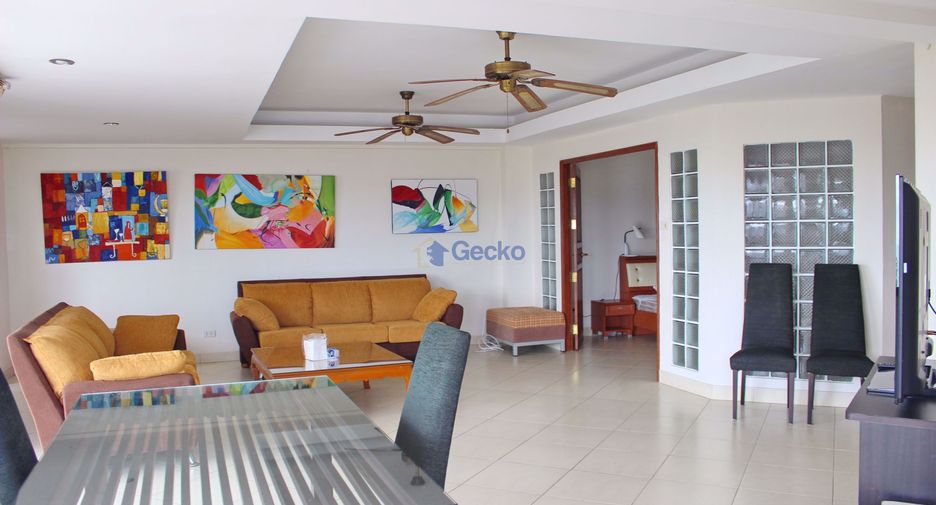 For rent 2 bedrooms condo in Pratumnak, Pattaya
