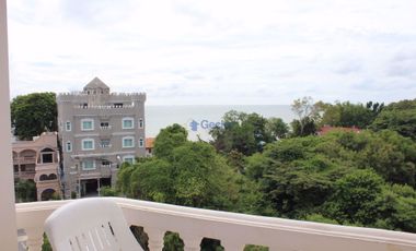 For rent 2 bedrooms condo in Pratumnak, Pattaya