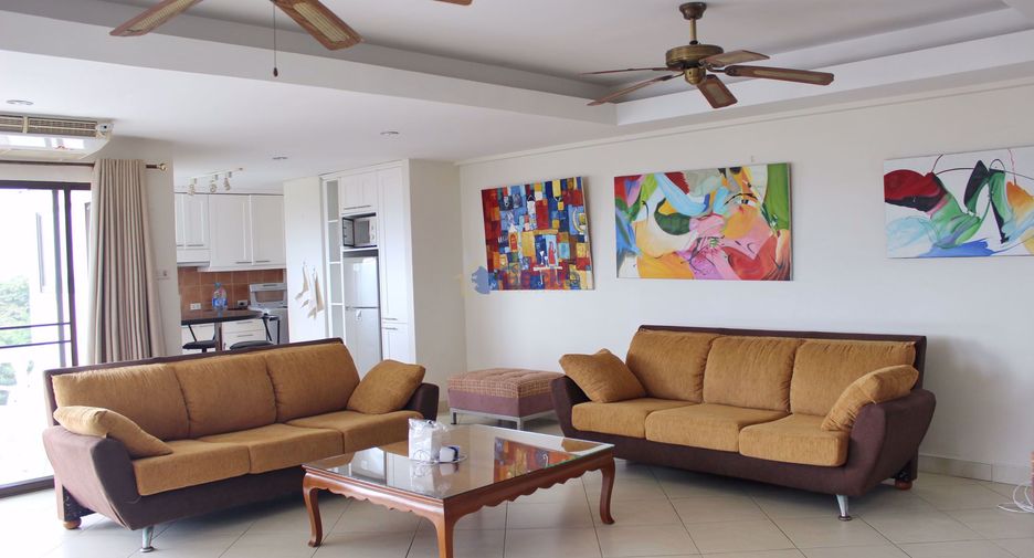 For rent 2 bedrooms condo in Pratumnak, Pattaya
