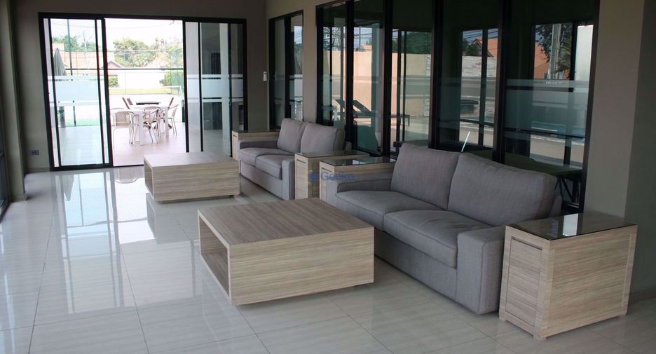 For rent 3 bedrooms house in East Pattaya, Pattaya