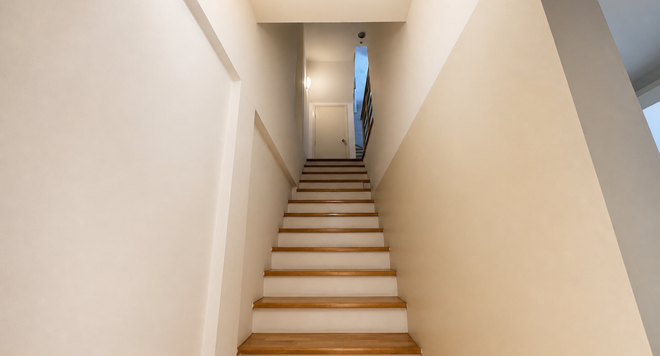 For sale 3 bedrooms townhouse in Wang Thonglang, Bangkok