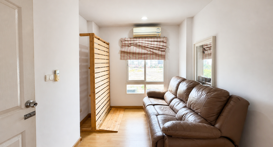 For sale 3 bedrooms townhouse in Wang Thonglang, Bangkok