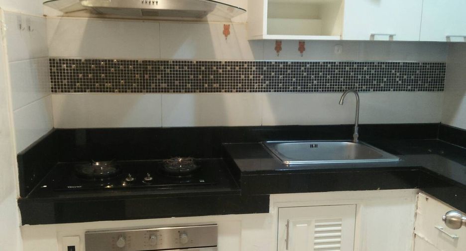 For sale 3 bedrooms townhouse in Wang Thonglang, Bangkok
