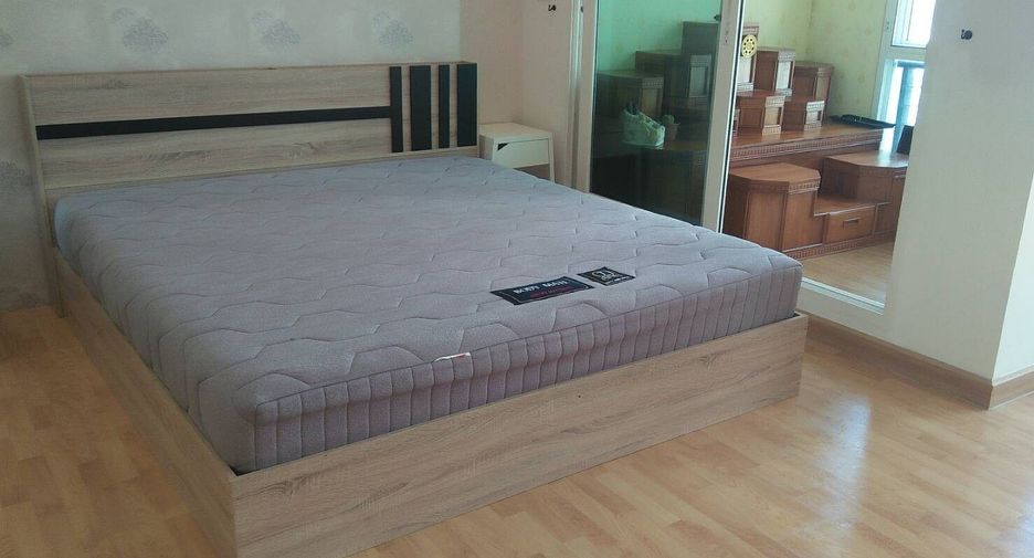 For sale 3 bedrooms townhouse in Wang Thonglang, Bangkok