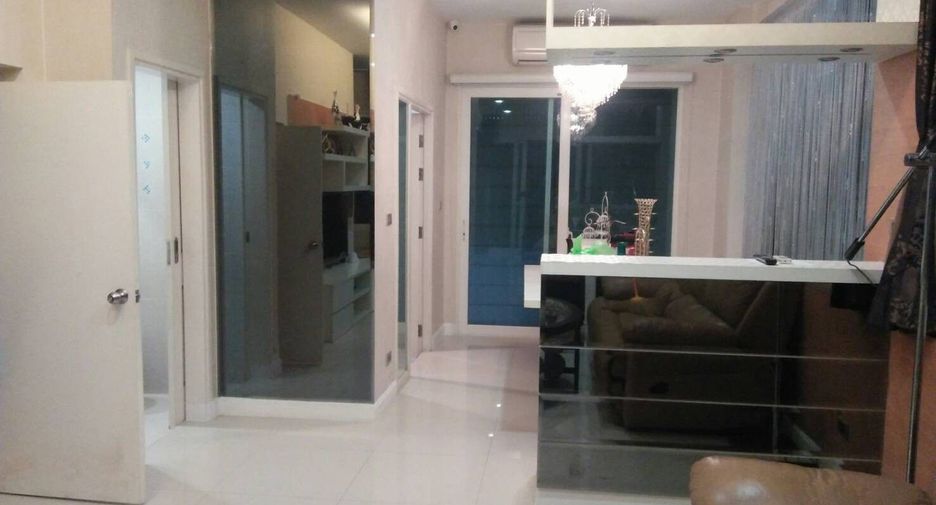 For sale 3 bedrooms townhouse in Wang Thonglang, Bangkok