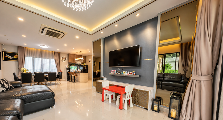 Casa en venta de 5 habitaciones en Sai Mai, Bangkok