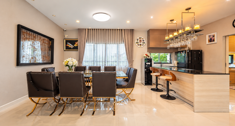 Casa en venta de 5 habitaciones en Sai Mai, Bangkok