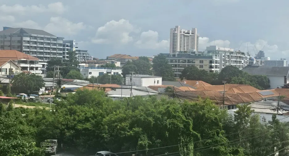 For sale studio condo in Pratumnak, Pattaya