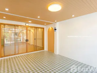 For sale 2 bedrooms house in Lat Phrao, Bangkok