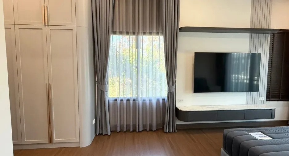 For rent 4 bedrooms house in Bang Phli, Samut Prakan