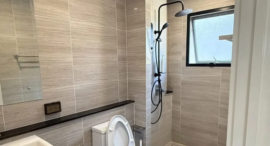 For rent 4 bedrooms house in Bang Phli, Samut Prakan