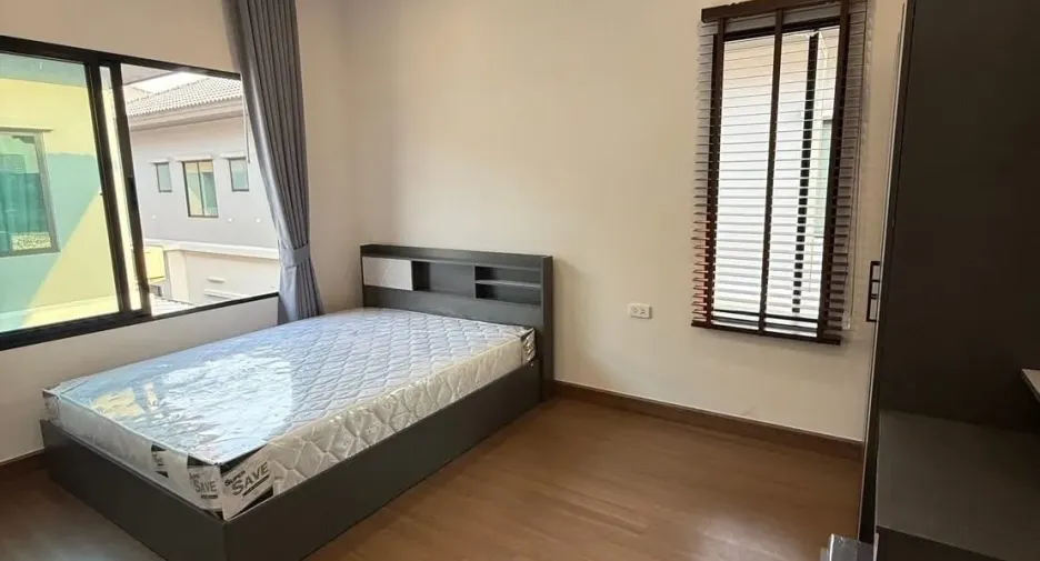 For rent 4 bedrooms house in Bang Phli, Samut Prakan
