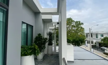 For rent 4 bedrooms house in Bang Phli, Samut Prakan