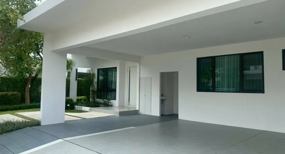 For rent 4 bedrooms house in Bang Phli, Samut Prakan