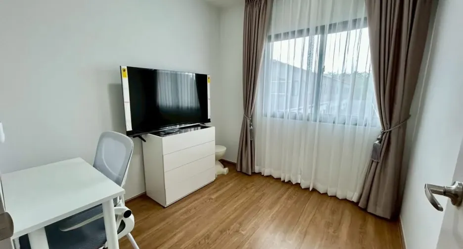 For rent 3 ベッドルーム townhouse in Bang Phli, Samut Prakan