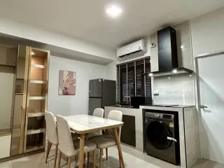 For rent 3 bedrooms townhouse in Bang Phli, Samut Prakan