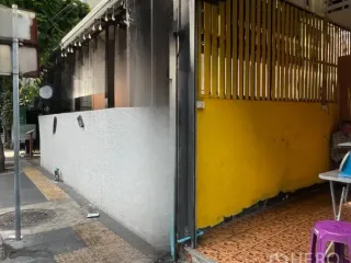 For rent retail Space in Watthana, Bangkok