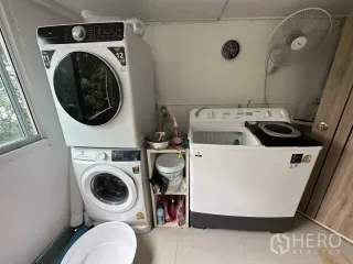 For rent retail Space in Watthana, Bangkok