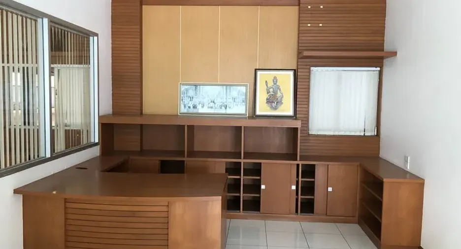 For rent warehouse in Sai Noi, Nonthaburi
