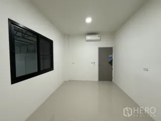 For rent warehouse in Lam Luk Ka, Pathum Thani