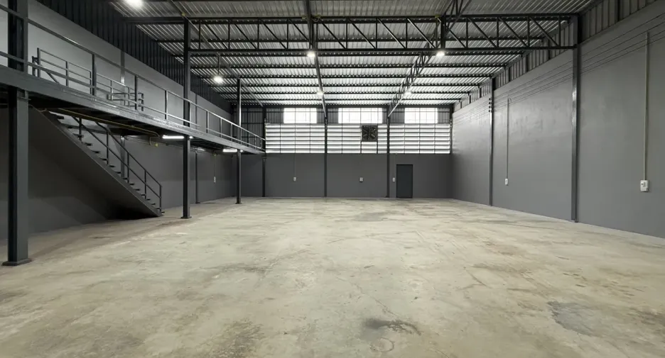 For rent warehouse in Lam Luk Ka, Pathum Thani
