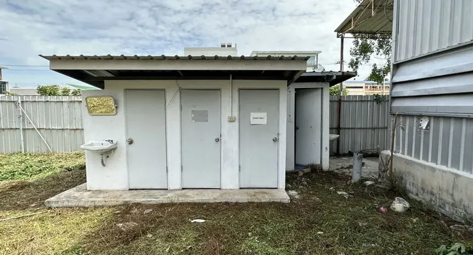 À louer entrepôt à Min Buri, Bangkok