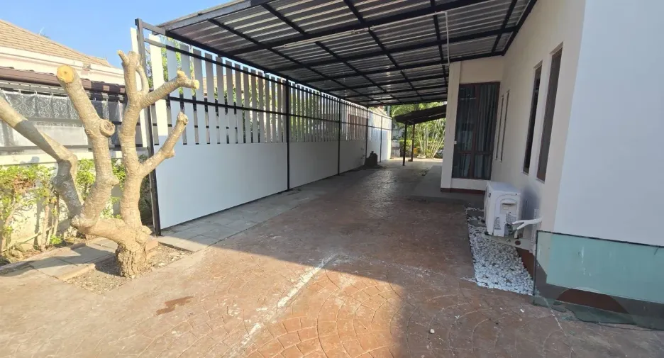 For rent 4 bedrooms villa in Hua Hin, Prachuap Khiri Khan