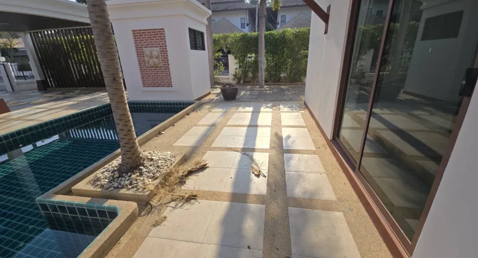 For rent 4 bedrooms villa in Hua Hin, Prachuap Khiri Khan