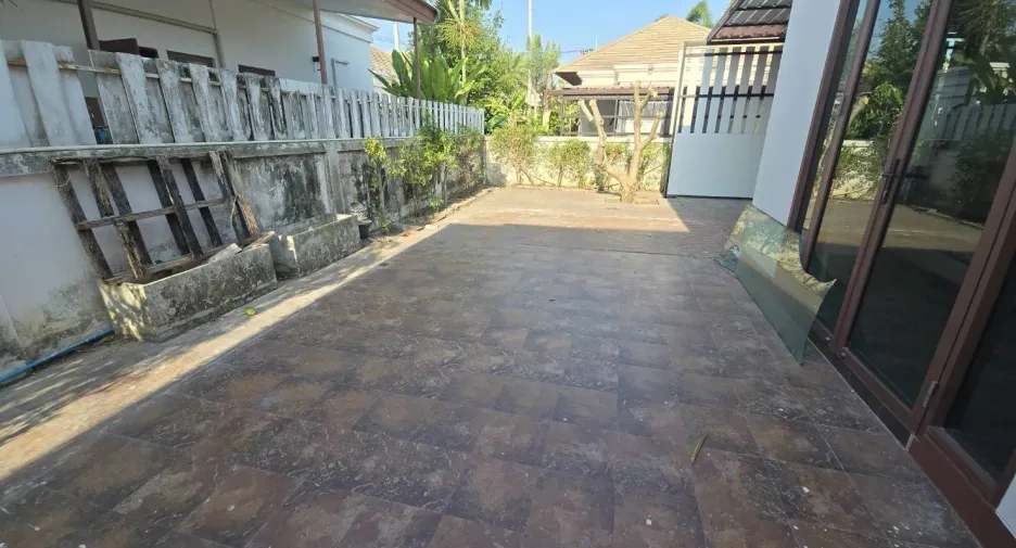 For rent 4 bedrooms villa in Hua Hin, Prachuap Khiri Khan