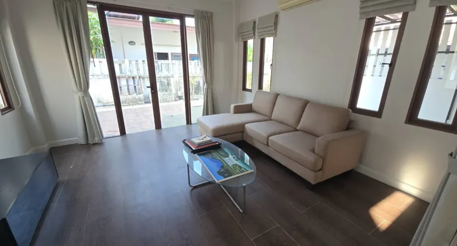 For rent 4 bedrooms villa in Hua Hin, Prachuap Khiri Khan