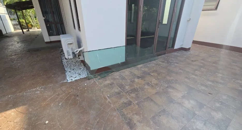For rent 4 bedrooms villa in Hua Hin, Prachuap Khiri Khan