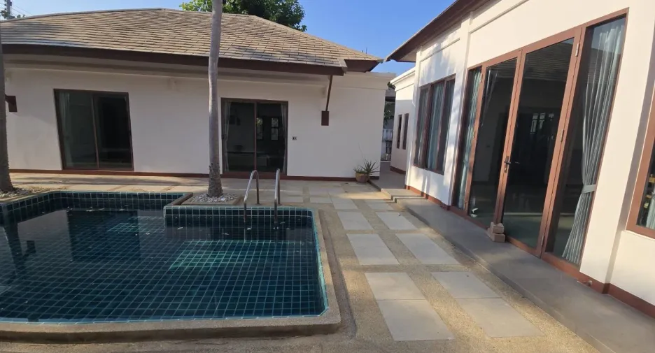 For rent 4 bedrooms villa in Hua Hin, Prachuap Khiri Khan