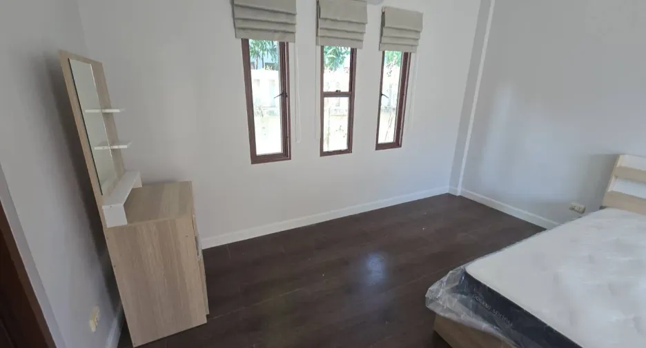 For rent 4 bedrooms villa in Hua Hin, Prachuap Khiri Khan
