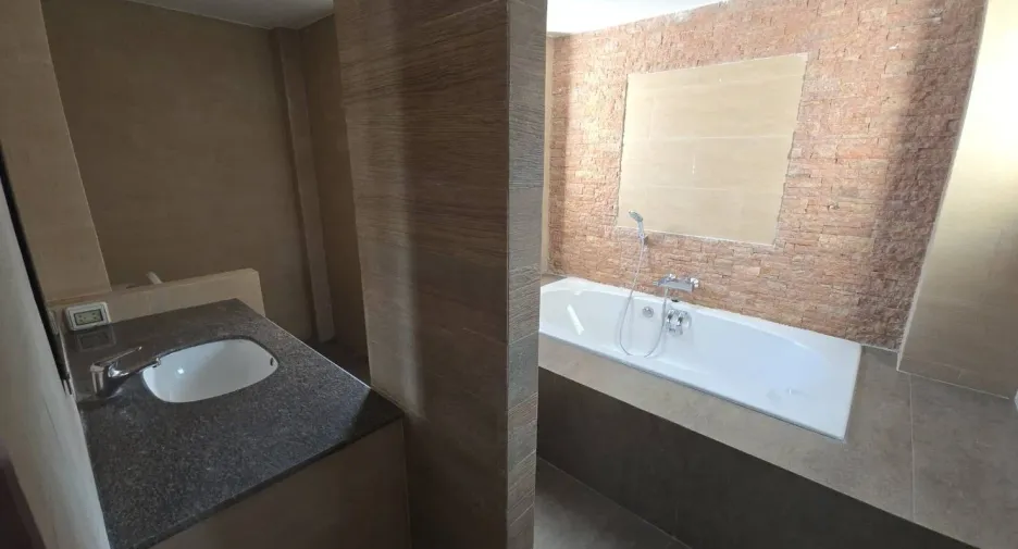 For rent 4 bedrooms villa in Hua Hin, Prachuap Khiri Khan