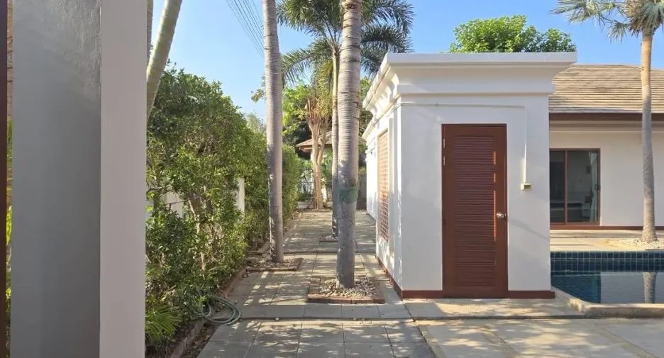 For rent 4 bedrooms villa in Hua Hin, Prachuap Khiri Khan