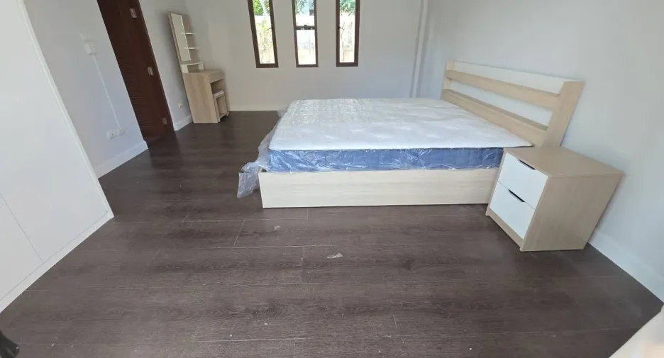 For rent 4 bedrooms villa in Hua Hin, Prachuap Khiri Khan