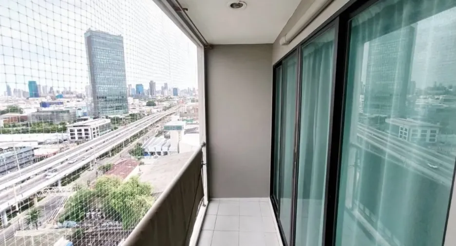 For rent 1 bed condo in Yan Nawa, Bangkok