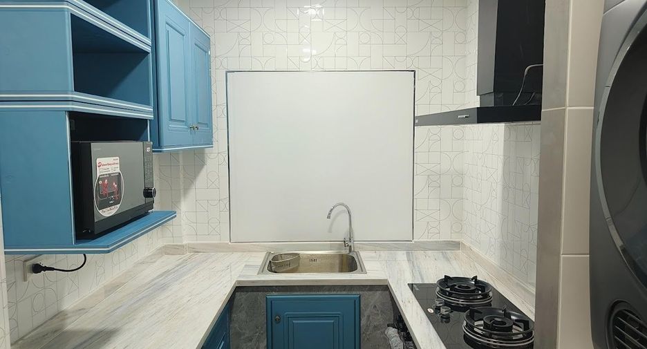 For rent and for sale 4 bedrooms house in Lat Krabang, Bangkok