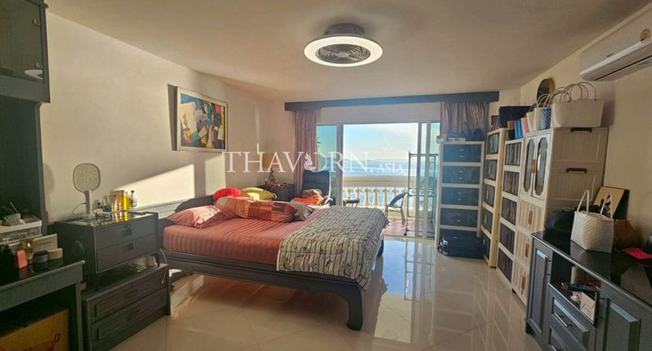For sale 3 bedrooms condo in North Pattaya, Pattaya