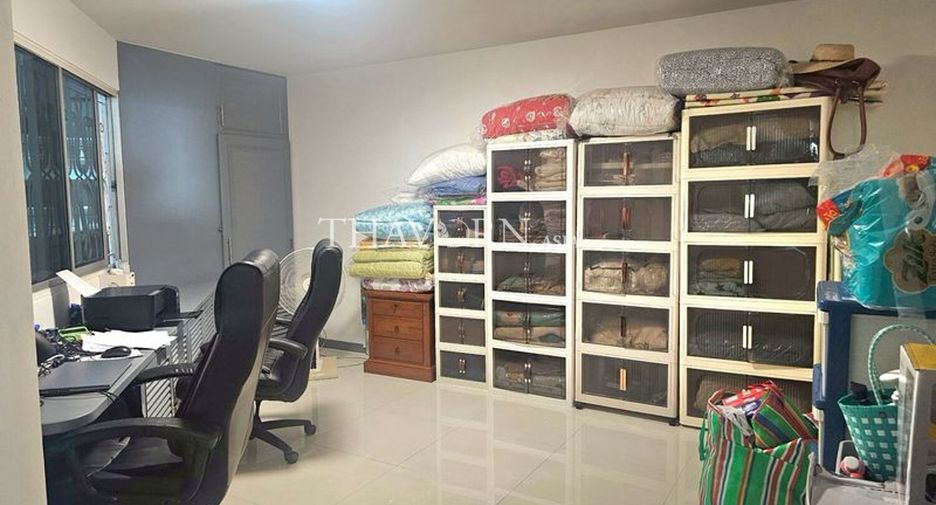 For sale 3 bedrooms condo in North Pattaya, Pattaya