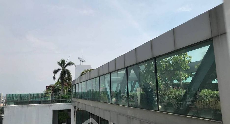 For rent and for sale 1 bed condo in Bang Na, Bangkok